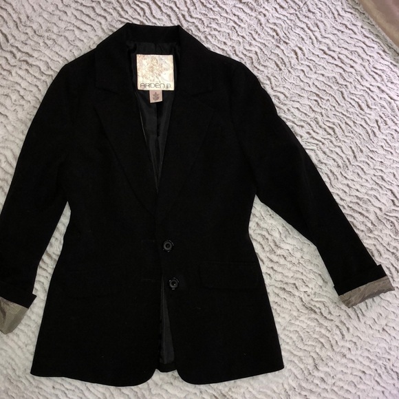 Blazer - Picture 1 of 4